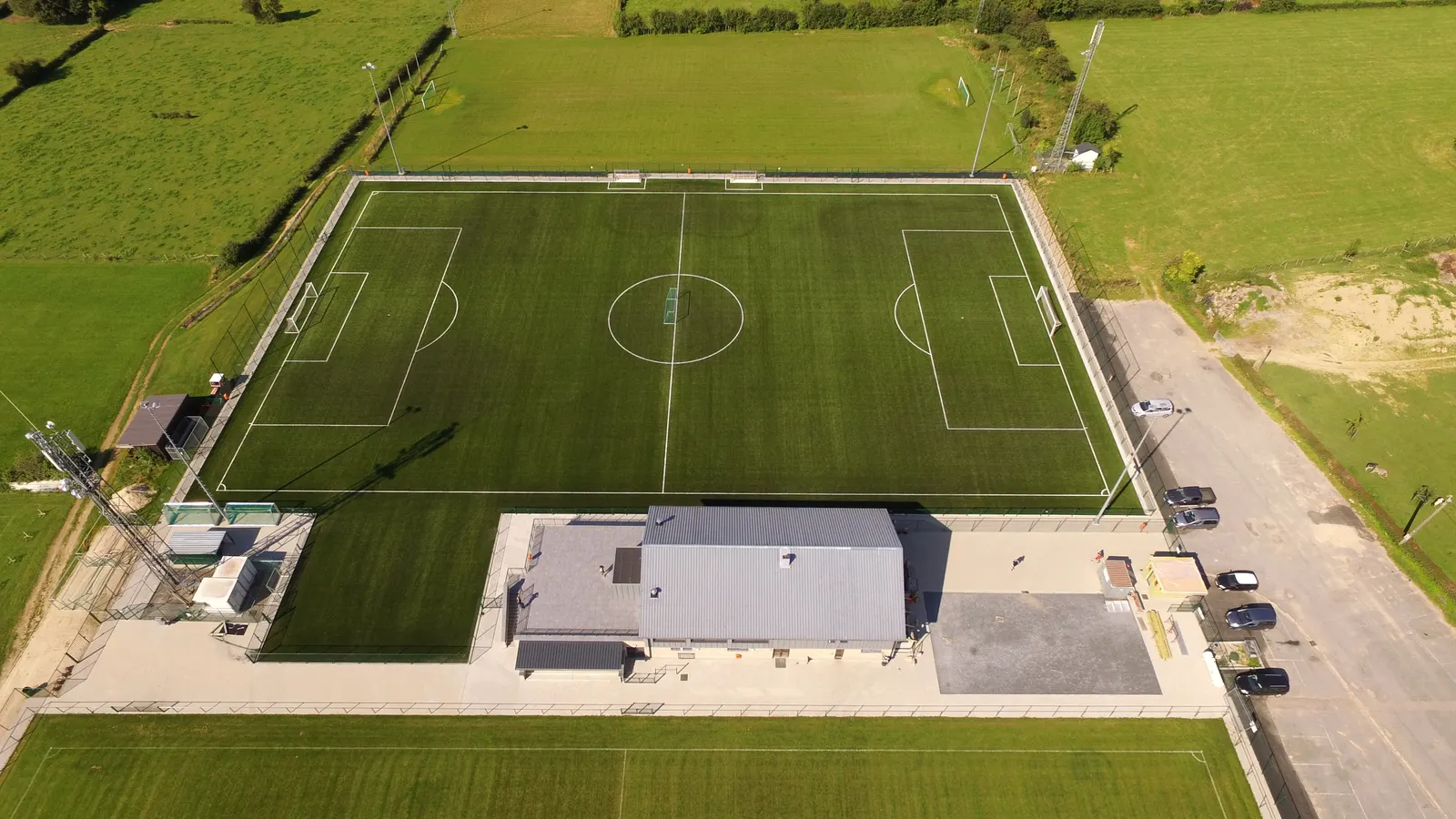 Vue aérienne du terrain principal du stade de Sart